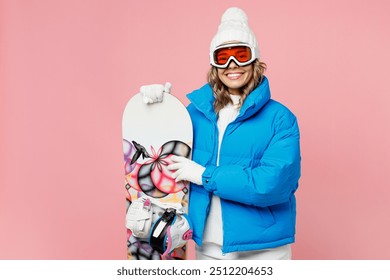 Snowboarder mujer sonriente llevar