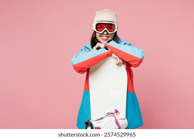 Snowboarder joven mujer feliz