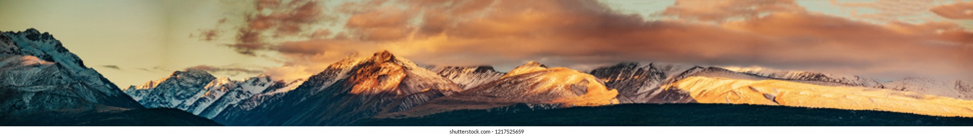 Snowcapped Mt. Cook Peak During Sunset In Mt. Cook National Park, Magnificent Rugged Mountain With Snow And Ice, South Island, New Zealand