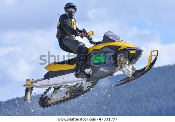 Snowmobile Racing Stock Photo 47331997 | Shutterstock