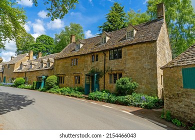 Snowshill, Gloucestershire, UK, May 7th, 2022, A Row Of Cottages Adjacent To The Highway With Limited Frontage.