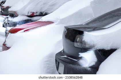 Snowstorm Blizzard In Toronto, North America, That Causes Public Transportation Disruptions, Traffic Delays, Emergency, School Closings And Heavy Cleanup.