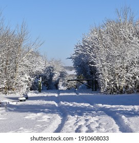 A Snowy Landscape On A Sunny Winter Day In The Countryside Near Rothwell, Northamptonshire, UK On 25-01-2021