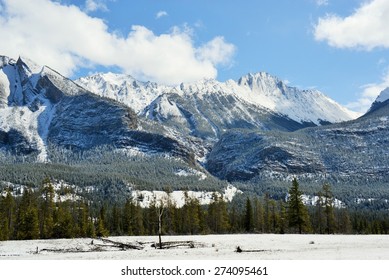Snowy mountain ridge in Jasper National Park, Canada, Unesco World Heritage 