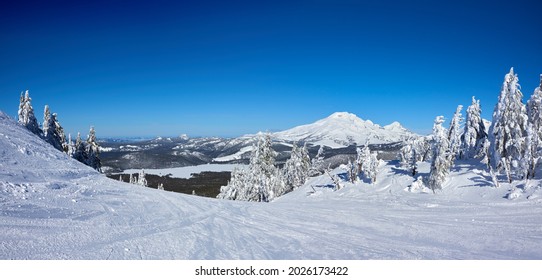 Snowy panorama mountain from ski slope on Mount Bachelor in central Oregon.