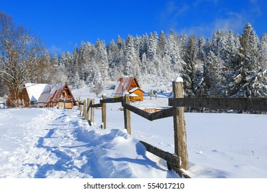 Uk Houses Snow Photos 3 062 Uk Houses Stock Image Results