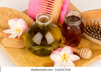 Soak Hair With Olive Oil  And Honey For Healthy Hair.