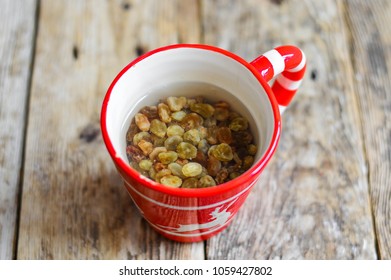 Soaked Raisins In Water