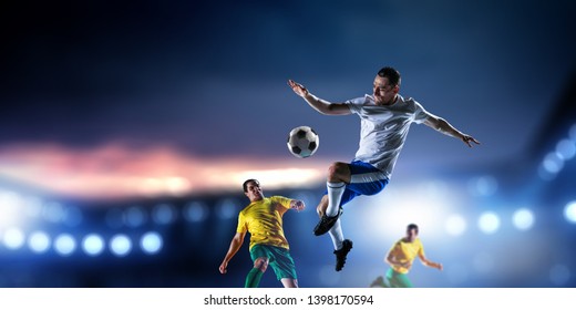 278,037 Soccer Players Action On Stadium Images, Stock Photos & Vectors ...