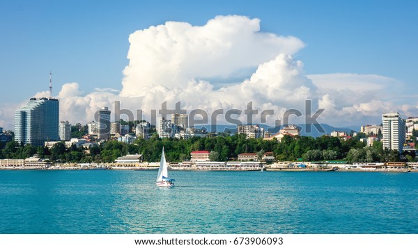 Sotschi Stadt Kuste Panorama Im Sommer Stockfoto Jetzt Bearbeiten 673906093