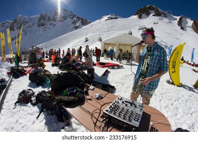 2,247 Ski Resort Party Images, Stock Photos & Vectors | Shutterstock