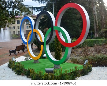 SOCHI, RUSSUA - JAN 29, 2013: Olympic Rings On The Square Of The Capital Of The Winter Olympics In 2014