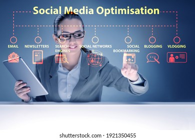 Social media optimisation concept with businesswoman