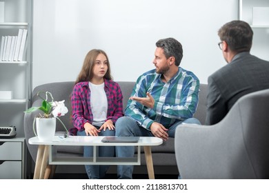 Social Worker Psychologist Talking To Father And Daughter Teenage. Parenting Conflicts, Kids Crisis.