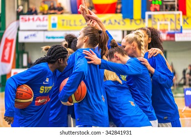 SODERTALJE, SWEDEN - NOV 21, 2015: Warmup At The Women European Qualifier Basketball Game Between Sweden And Spain At Taljehallen.