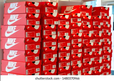 458 Nike store shelfs Images, Stock Photos & Vectors | Shutterstock