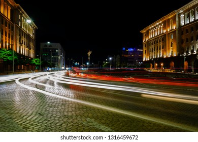 Sofia, Bulgaria - August 9, 2018: In A Hurry In Evening Traffic, People Are In A Hurry To Get Out Of Work Or Get Out And Have A Drink With Friends. Sofia City, Which Is No Longer Sleeping.