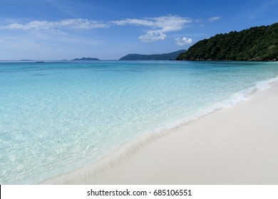 Soft ocean wave.