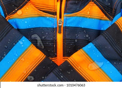 Softshell jacket with raindrops
