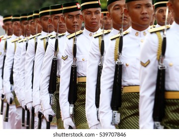 Tentera malaysia angkatan Gaji Tentera