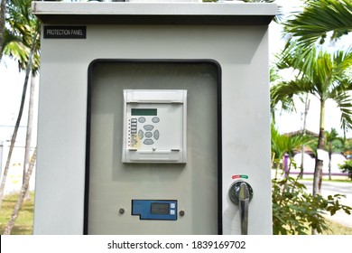 Solar Control Cabinet (Solar On Grid) For Protecting The Solar Cell System From Both Sides That Come From The Solar Panels And From The Power Grid Of The Power Organization.