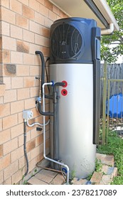 Solar heat pump hot water system