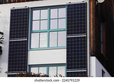 Solar modules for power generation on a house wall
