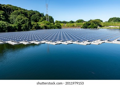 Solar Power Generation Facility Using An Agricultural Pond.