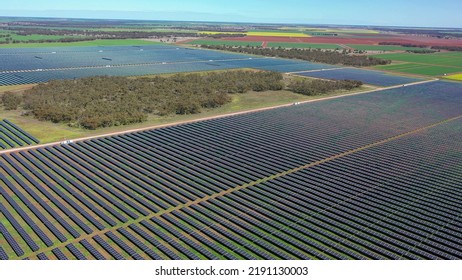 Solar Power  Grid Near The New South Wales Town Of Hillston.