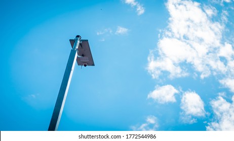 Solar powered closed-loop camera Through solar cells
