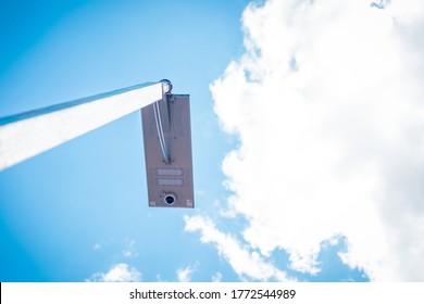 Solar powered closed-loop camera Through solar cells