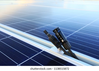 Solar PV Connectors Male And Female Disconnected