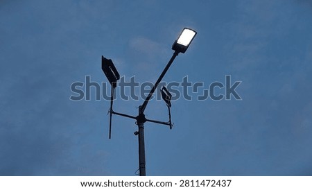 Solar-powered street lighting (PJU-TS) featuring a split-type (or 