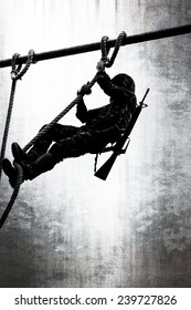 Soldier Climbing Rope 