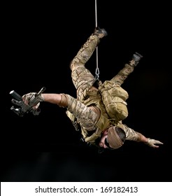 Soldier Rappel Down