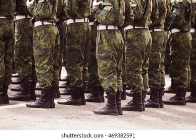 Soldiers Green Uniforms Stand Attention Stock Photo 469382591 ...