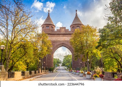 Soldiers and Sailors Memorial Arch in Hartford, Connecticut commemorating the Civil War.