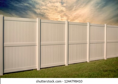 Vinyl Fence Images Stock Photos Vectors Shutterstock