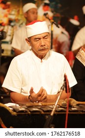 Solo City, Central Java, Indonesia - 30 January 2020: Solo Residents Are Reciting And Studying With Cak Nun