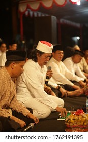 Solo City, Central Java, Indonesia - 30 January 2020: Solo Residents Are Reciting And Studying With Cak Nun