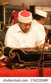 Solo City, Central Java, Indonesia - 30 January 2020: Solo Residents Are Reciting And Studying With Cak Nun