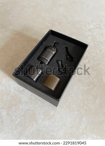 Solo-Central Java, 20 April 2023 The MTL atomizer works by collecting vape vapor first in the mouth through a long and relaxed suction, then continuing to the lungs and then exhaling it.