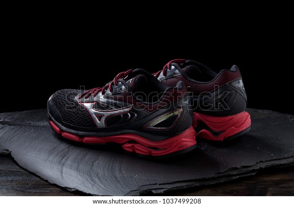 mizuno shoes thailand