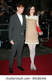 Sophie Ellis Bextor and Richard Jones arriving for the 2011 GQ Awards, Royal Opera House, London. 06/09/2011  Picture by: Alexandra Glen / Featureflash