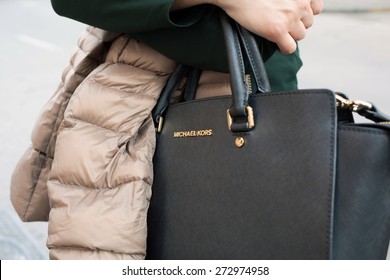 pictures of michael kors bags