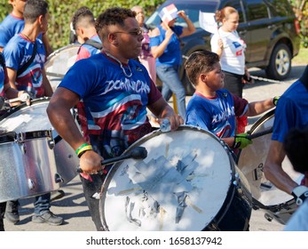 104 Negros carnaval dominicano Images, Stock Photos & Vectors ...