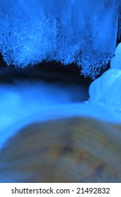 The source and the flow that froze up(HDR)