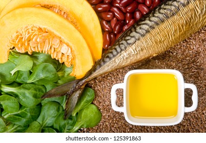 Sources of omega 3 fatty acids: flaxseeds, fat fish, field lettuce, pumpkin and pumpkin seeds, olive oil and kidney beans