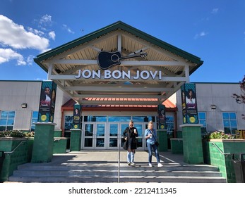 South Amboy, New Jersey, USA - October 8, 2022: Exterior Of The Jon Bon Jovi Service Area