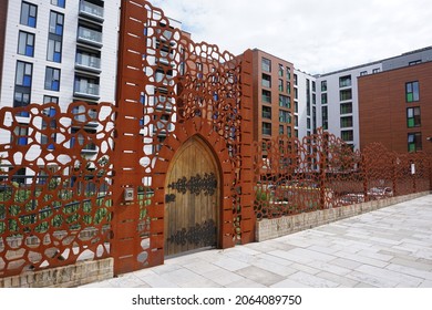 Southampton, Hampshire, England - 07.29.2021 : Inner City Living. New Modern Affordable Apartments In City Centre Of Southampton. 1 And 2 Bedroom Apartment Flats With Balcony.